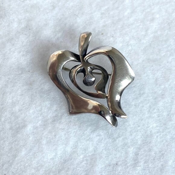 Sterling Silver 925 EHN Modernist Abstract Figural Apple Heart Brooch Pin - Picture 4 of 16